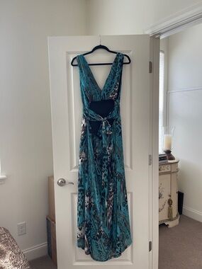 PRETTYLITTLETHING Sleeveless Teal Animal-Print Maxi Dress